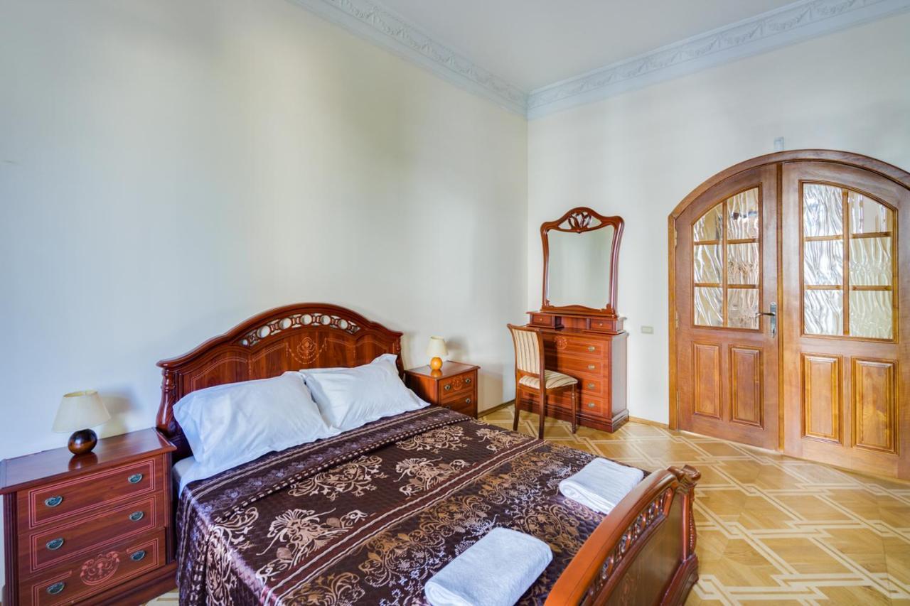 Guest House On Znamenka 13 Moscow Ngoại thất bức ảnh